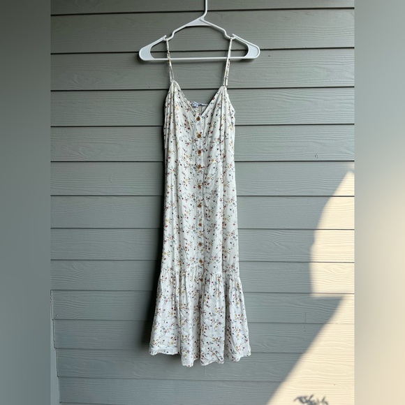 Mimi Chica Dresses & Skirts - White Floral Maxi Dress